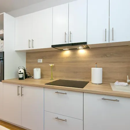 3 Podgora (Split-Dalmatia)